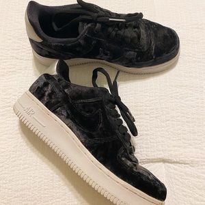 AIR FORCE 1'S WOMEN SUEDE